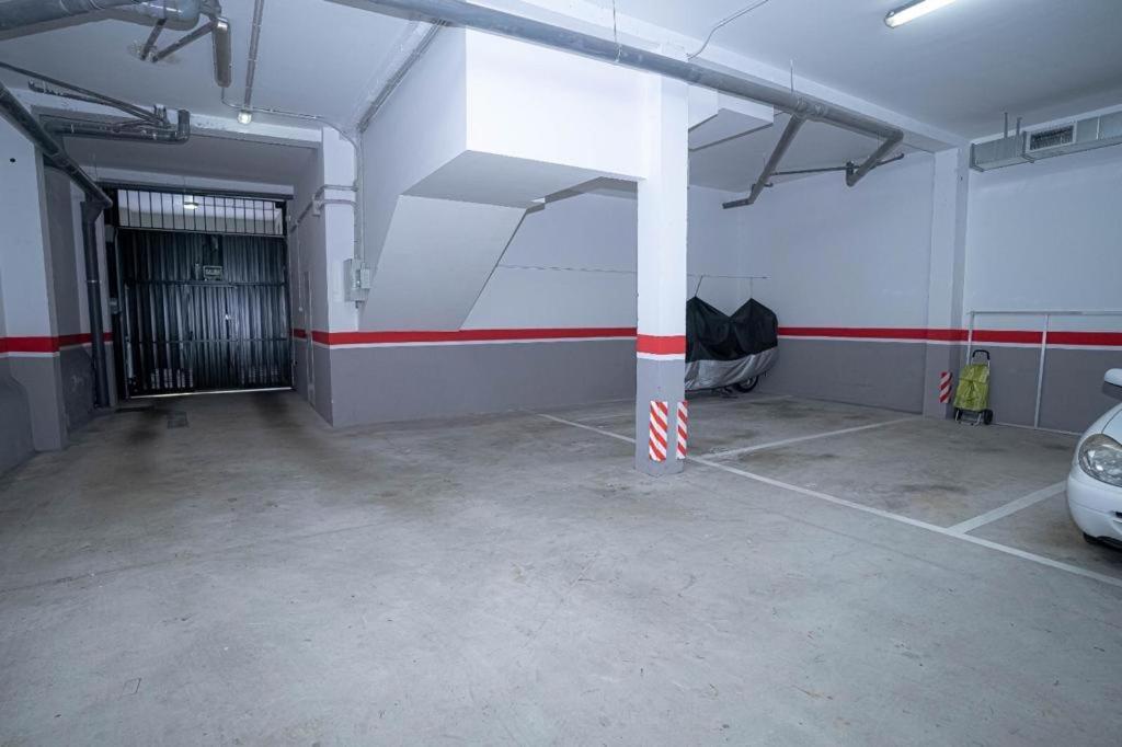 Apartamento Palacio Valdes, Centro Aviles, Con Parking Екстер'єр фото